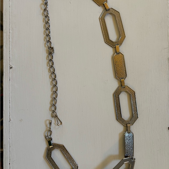 Vintage Geometric Silver Tone Adjustable Belt - Picture 2 of 7